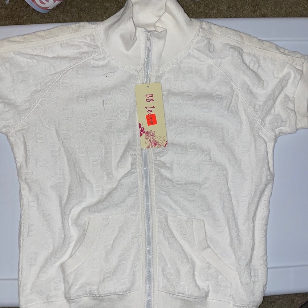 WHITE ZIP UP TOP...SIZE MEDIUM